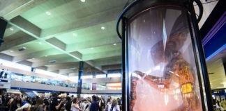 An alien from ‘Independence Day’ visits…….