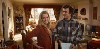 Here – TRAILER Here trailer - Zemeckis ages and de-ages Tom Hanks...