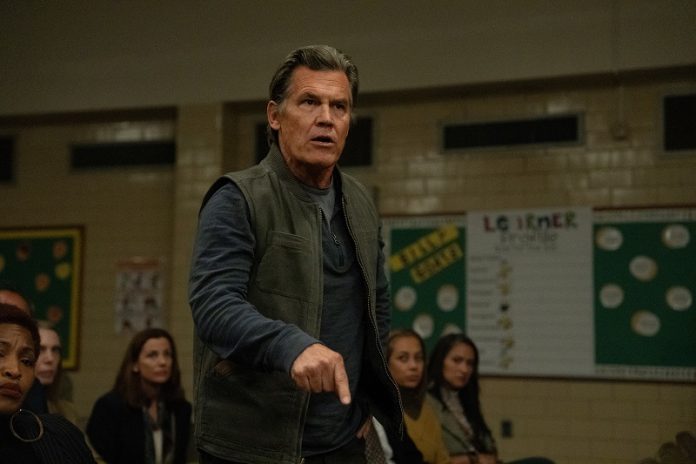 weapons josh brolin Weapons trailer - this looks to be one of the horror hits of the year!